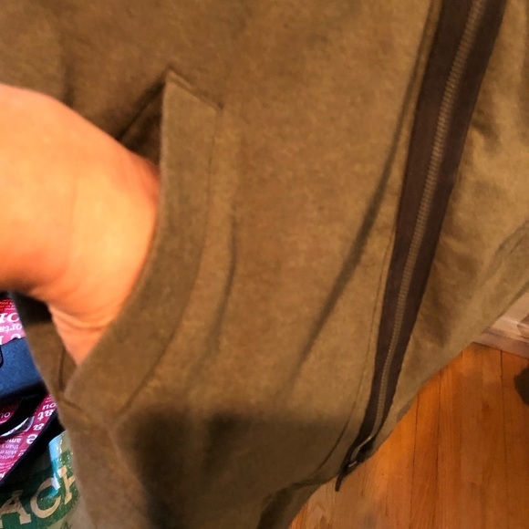 Lululemon Athletica Mula 10 green & grey asymmetrical zip jacket with pockets - Picture 9 of 12